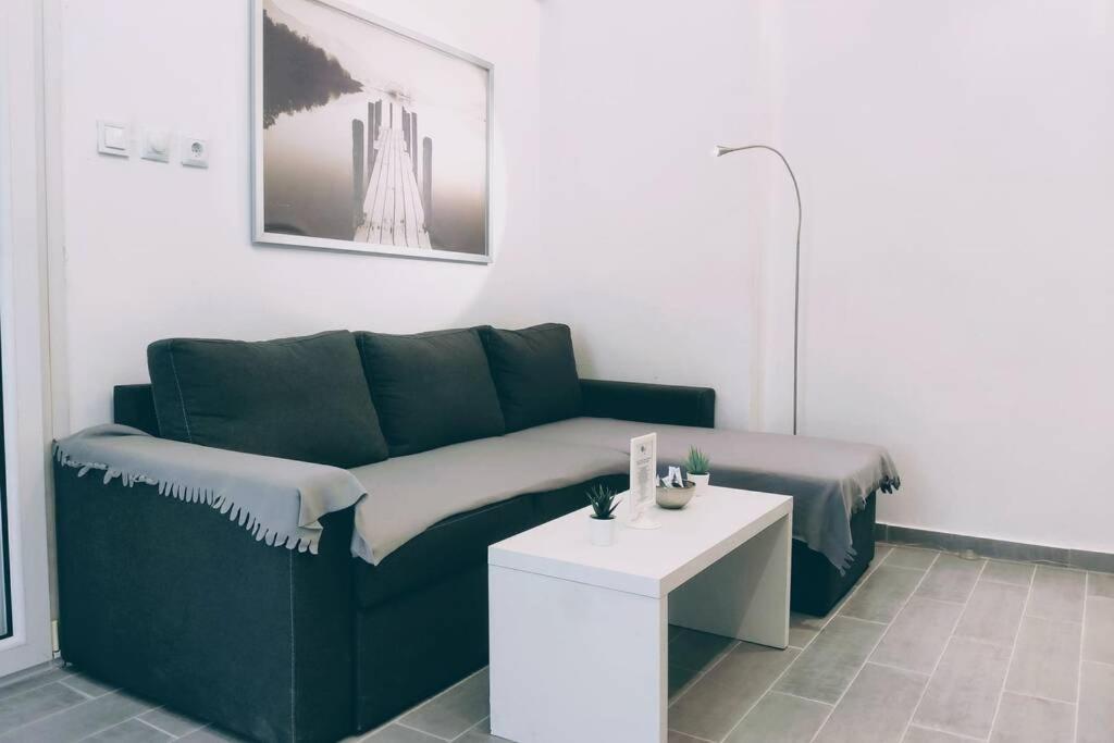 Deluxe Apartment By Prima Lodging Thessaloniki Exterior photo